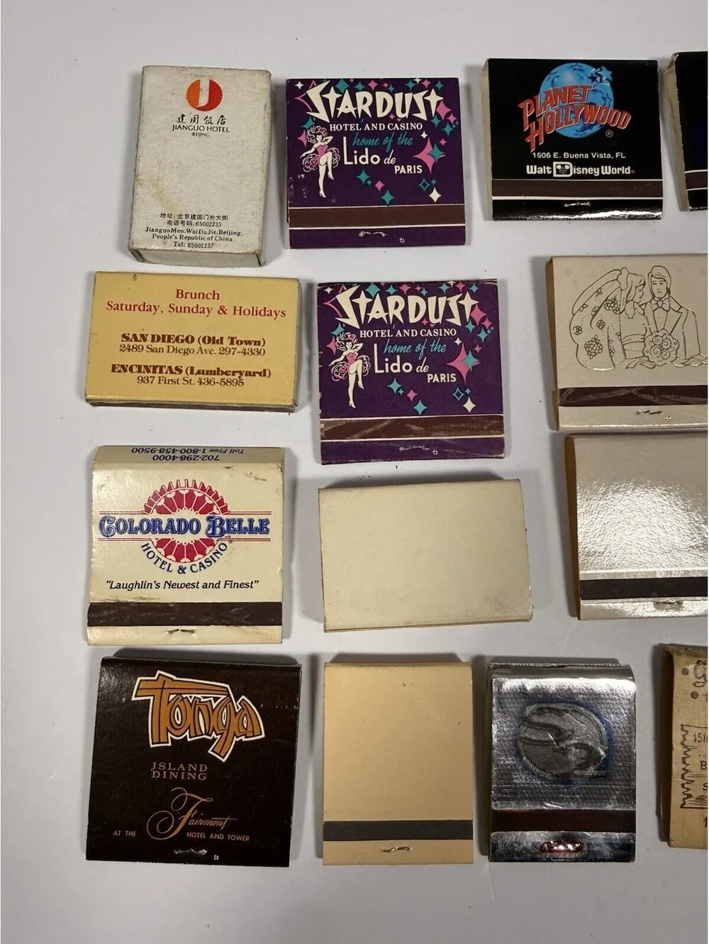 Lot of 28 Vintage Matches Matchbooks & Matchboxes